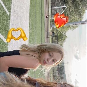 Meet your Posher, Rayne